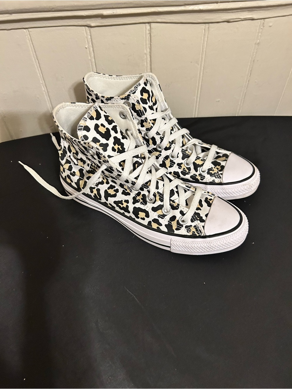 All Star Converse Animal Print Sneakers With Pockets/Unisex/ Size W -8 M-6/NWOT